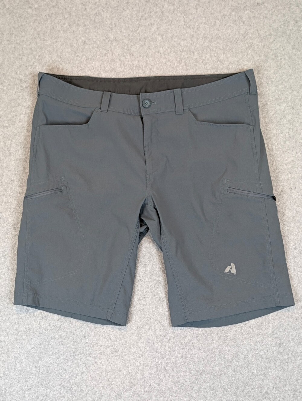 Eddie Bauer First Ascent Guide Pro Shorts Mens 40 Blue Hiking Outdoor 12" Cargo
